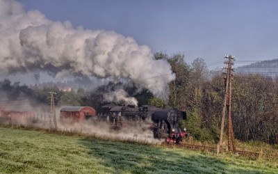 Ty2-911 z pociągm specjalnym.