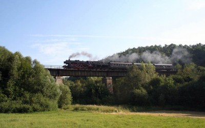 Ty2-953 z porannym pociągiem retro towarzyszącym Parowozjadzie’2006.